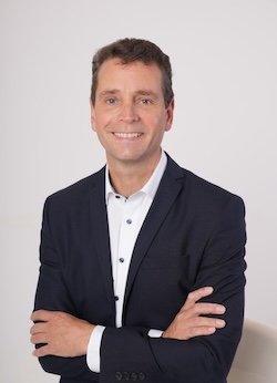 Portrait - Niels Nauhauser, Leiter der Abteilung “Altersvorsorge, Banken, Kredite” bei der Verbraucherzentrale Baden-Württemberg