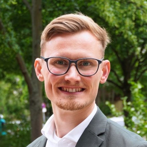 Portrait Experte Lennart Feldmann, Energieberater und Pressesprecher des Bundesverbands der Gebäudeenergieberater