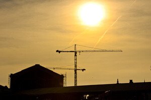 Baustelle mit Kran